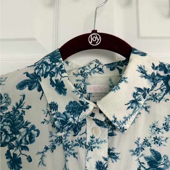 GAPxLoveShackFancy Organic Cotton Cropped Shirt in a blue white floral print M - Picture 7 of 14